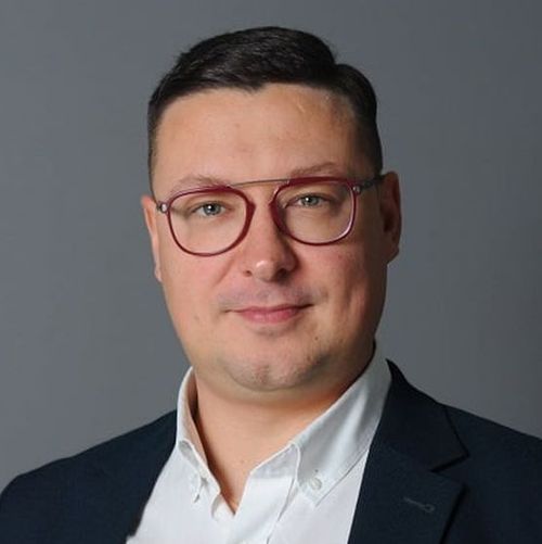 Pavlo Likhomanov